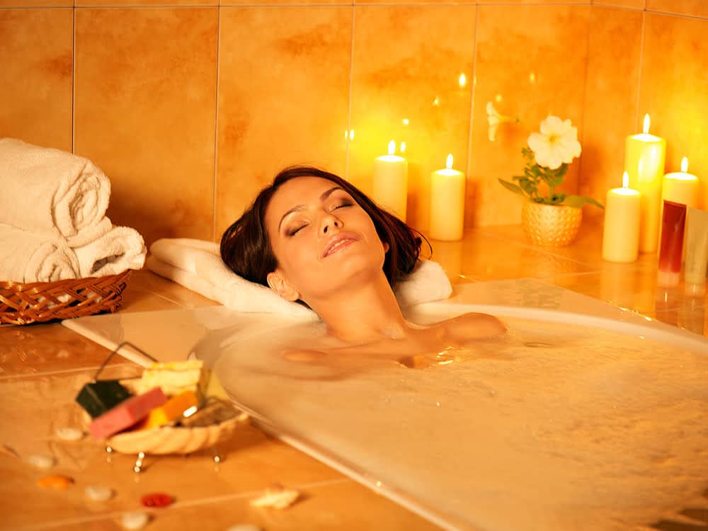 baignoire dangle pour les petits espaces 